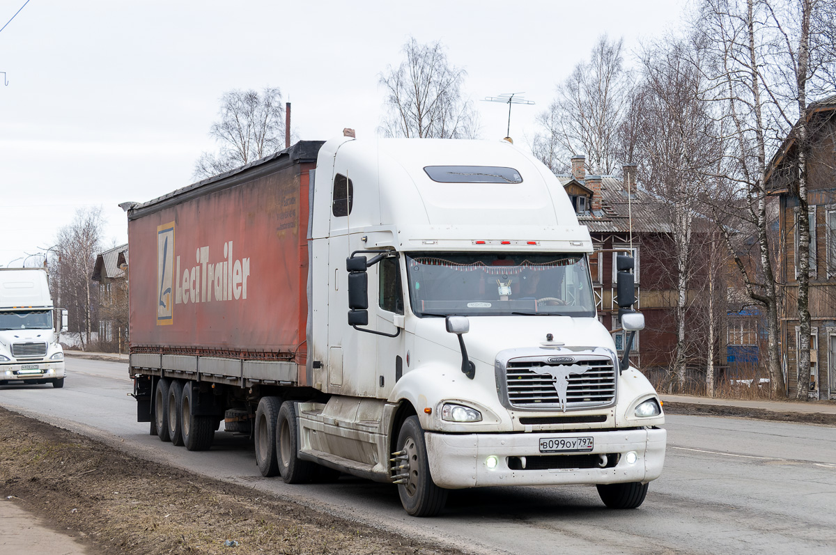 Москва, № В 099 ОУ 797 — Freightliner Columbia