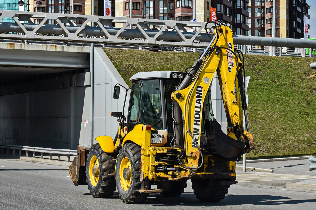 Тюменская область, № 6819 ТК 72 — New Holland B115B