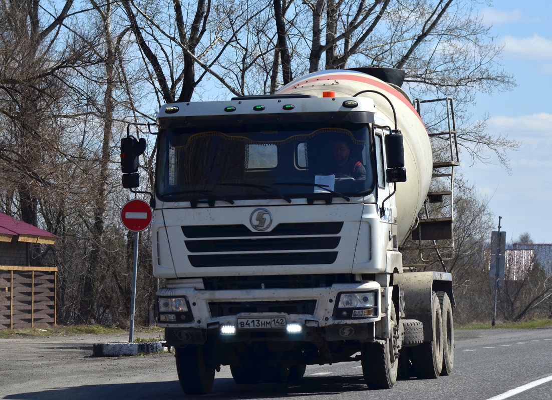 Кемеровская область, № В 413 НМ 142 — Shaanxi Shacman F3000 SX325x
