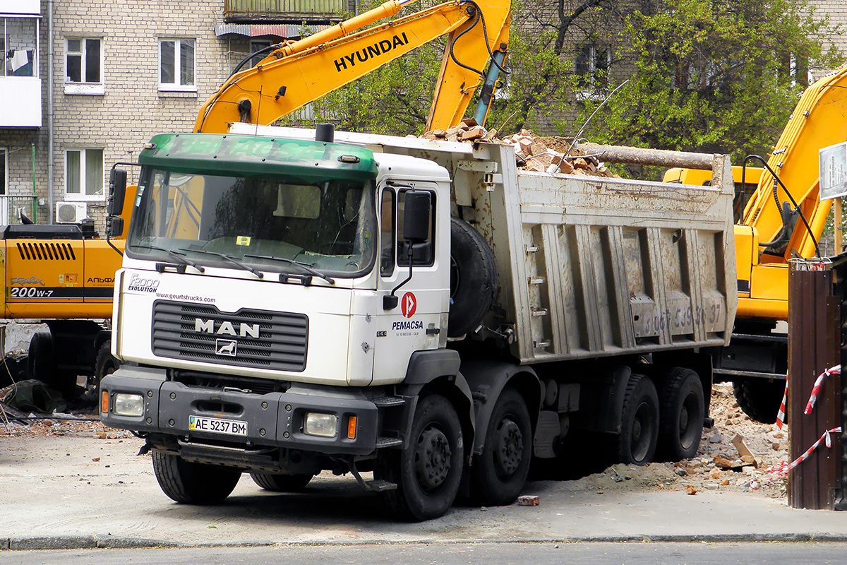 Днепропетровская область, № АЕ 5237 ВМ — MAN F2000 41.414