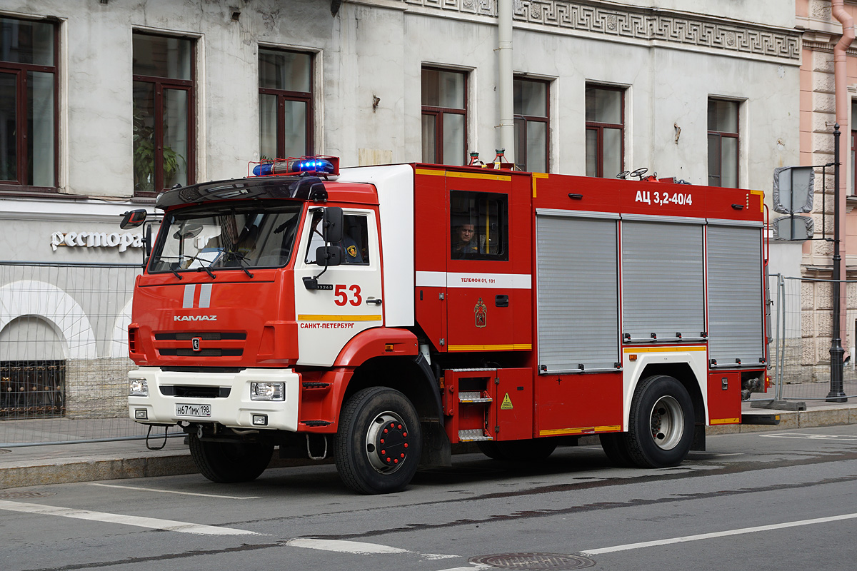 Санкт-Петербург, № Н 671 МК 198 — КамАЗ-43265-D5(66)