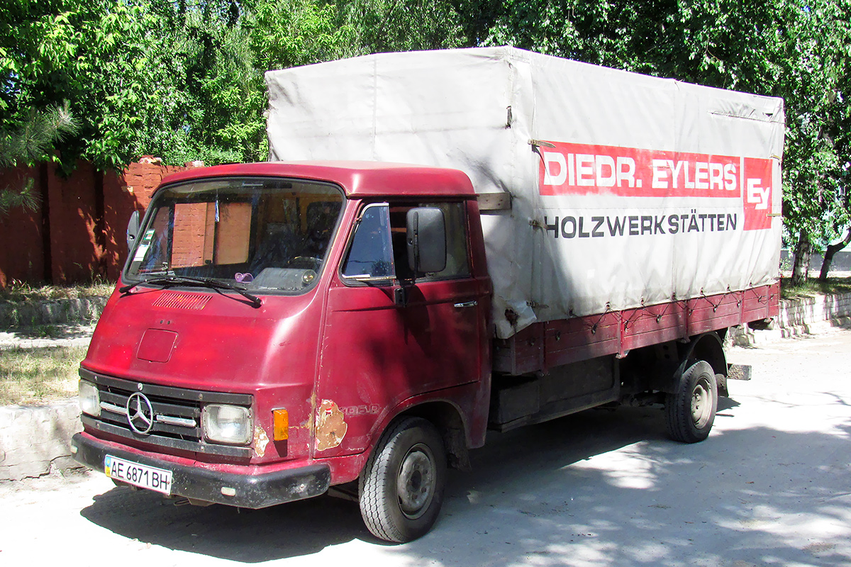 Днепропетровская область, № АЕ 6871 ВН — Mercedes-Benz L-Series