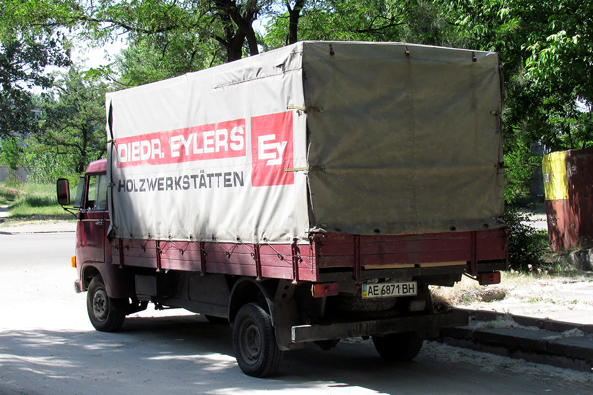 Днепропетровская область, № АЕ 6871 ВН — Mercedes-Benz L-Series