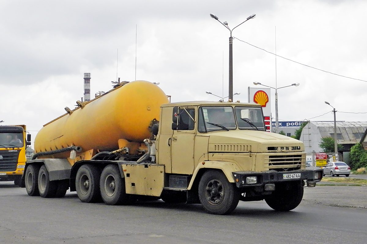 Днепропетровская область, № 482-67 АА — КрАЗ-6437