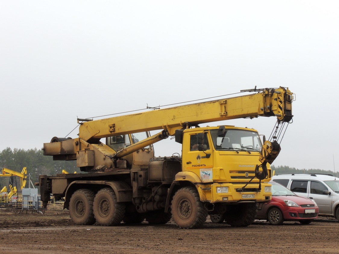 Удмуртия, № Н 680 ХР 18 — КамАЗ-43118-46