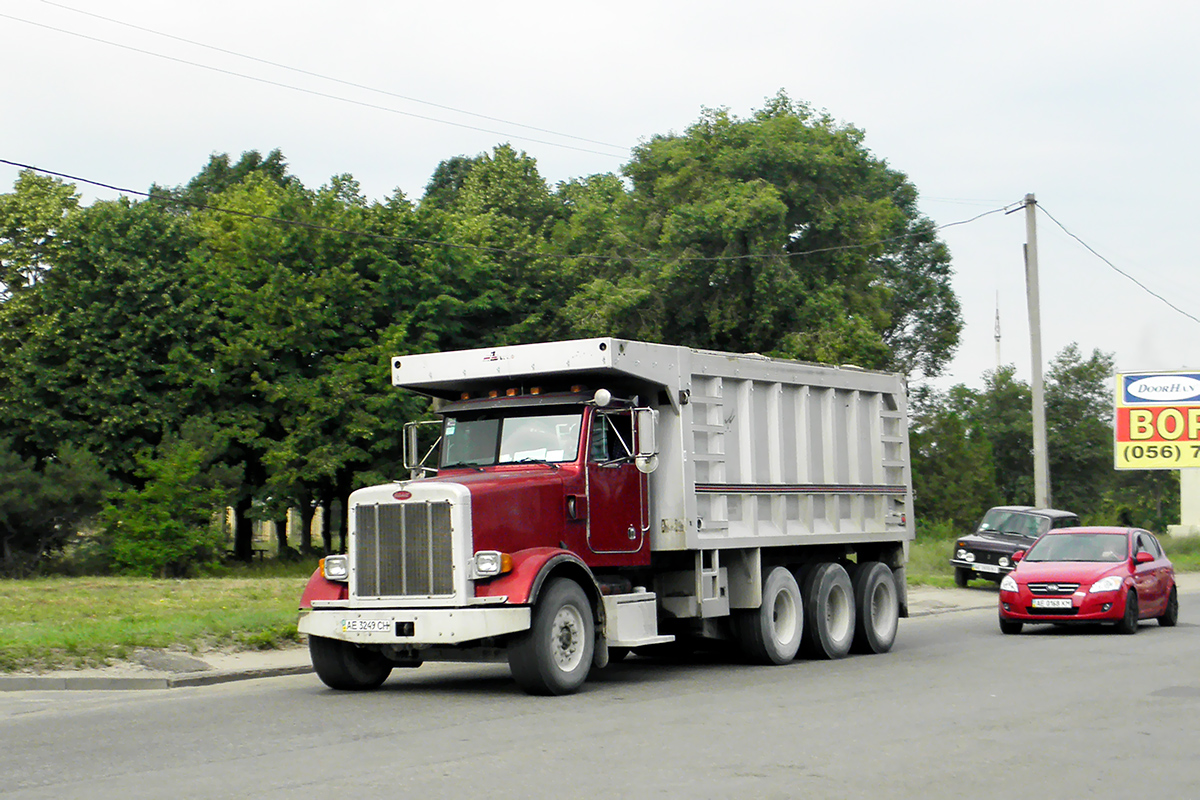 Днепропетровская область, № АЕ 3249 СН — Peterbilt 357