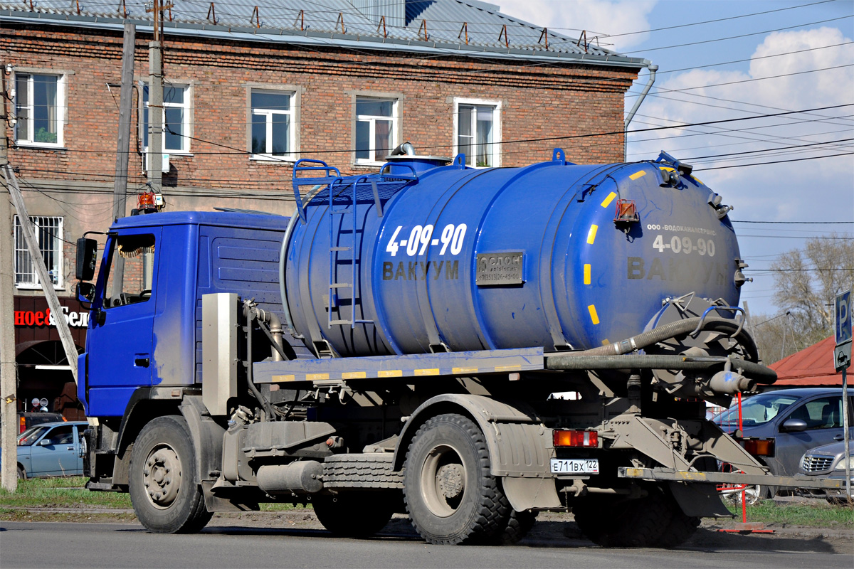 Алтайский край, № Е 711 ВХ 122 — МАЗ-534025