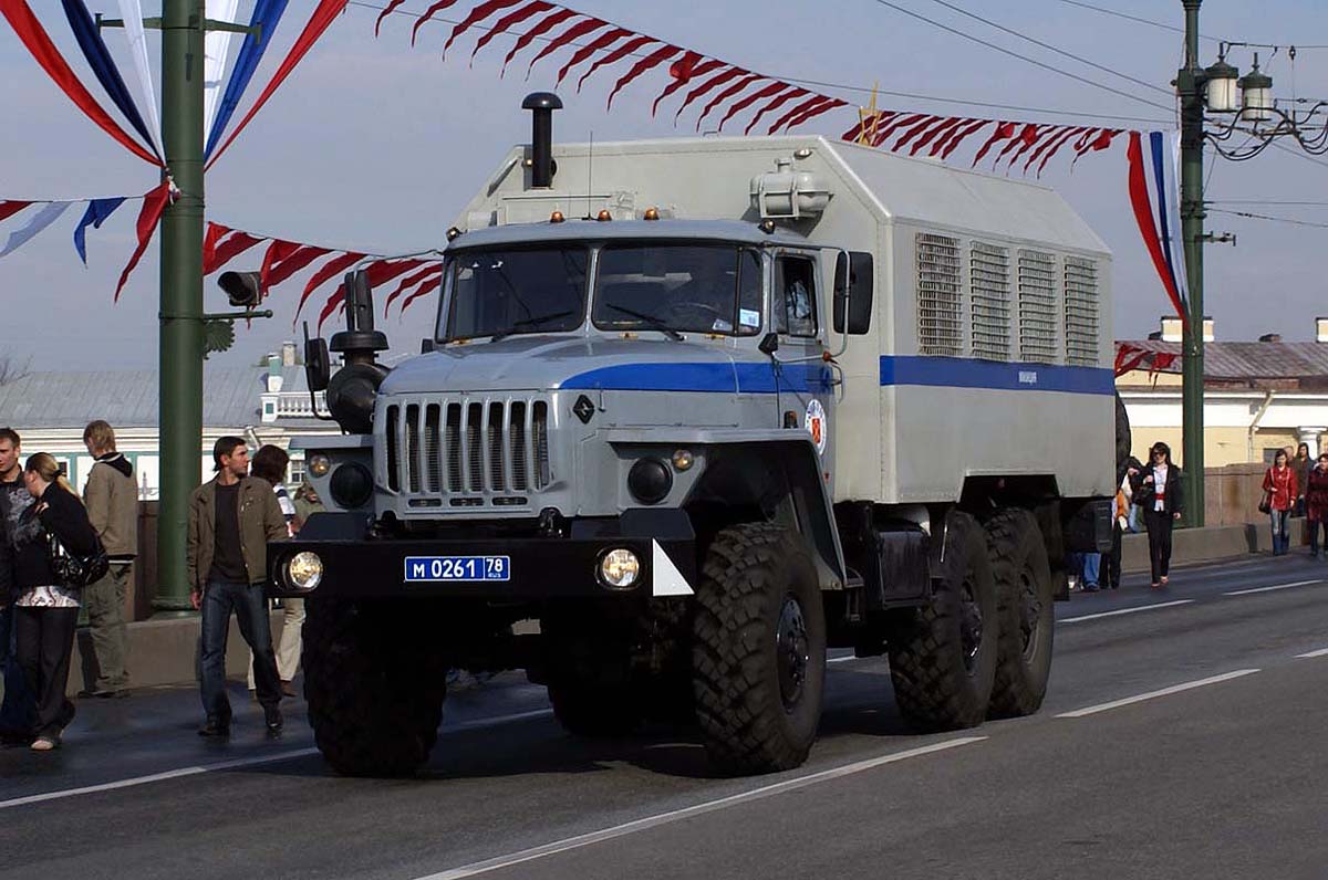 Санкт-Петербург, № М 0261 78 — Урал-43203-41