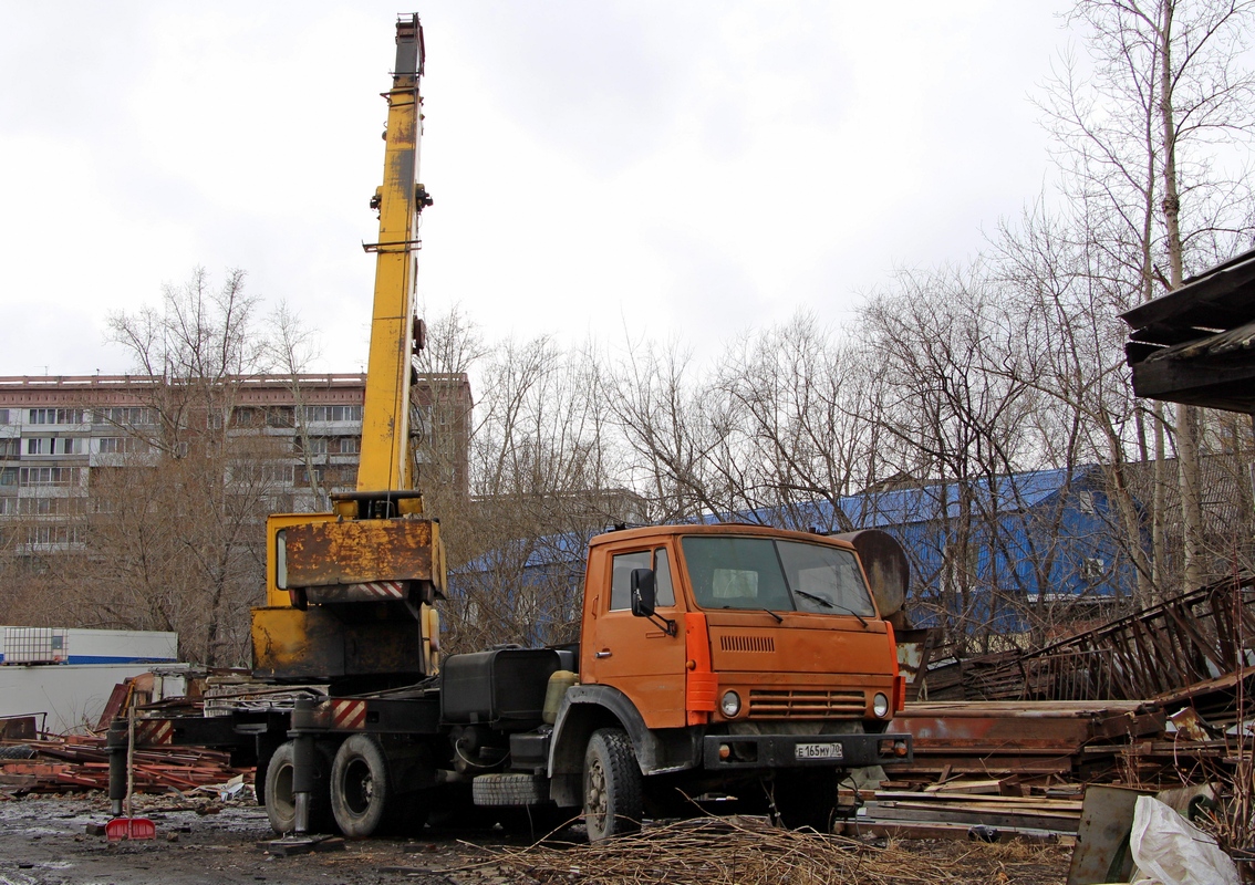 Томская область, № Е 165 МУ 70 — КамАЗ-53213