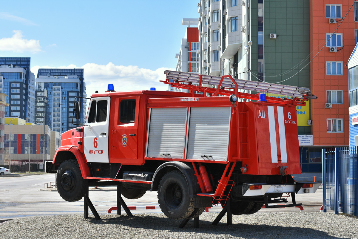 Саха (Якутия), № Н 420 КА 14 — ЗИЛ-433362; Техника на постаментах, памятники (Саха (Якутия))