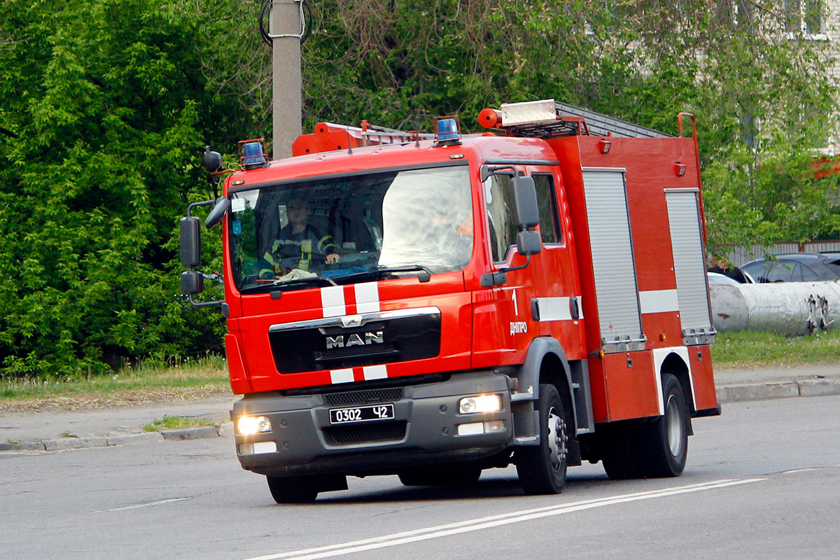Днепропетровская область, № 0302 Ч2 — MAN TGM (общая модель)
