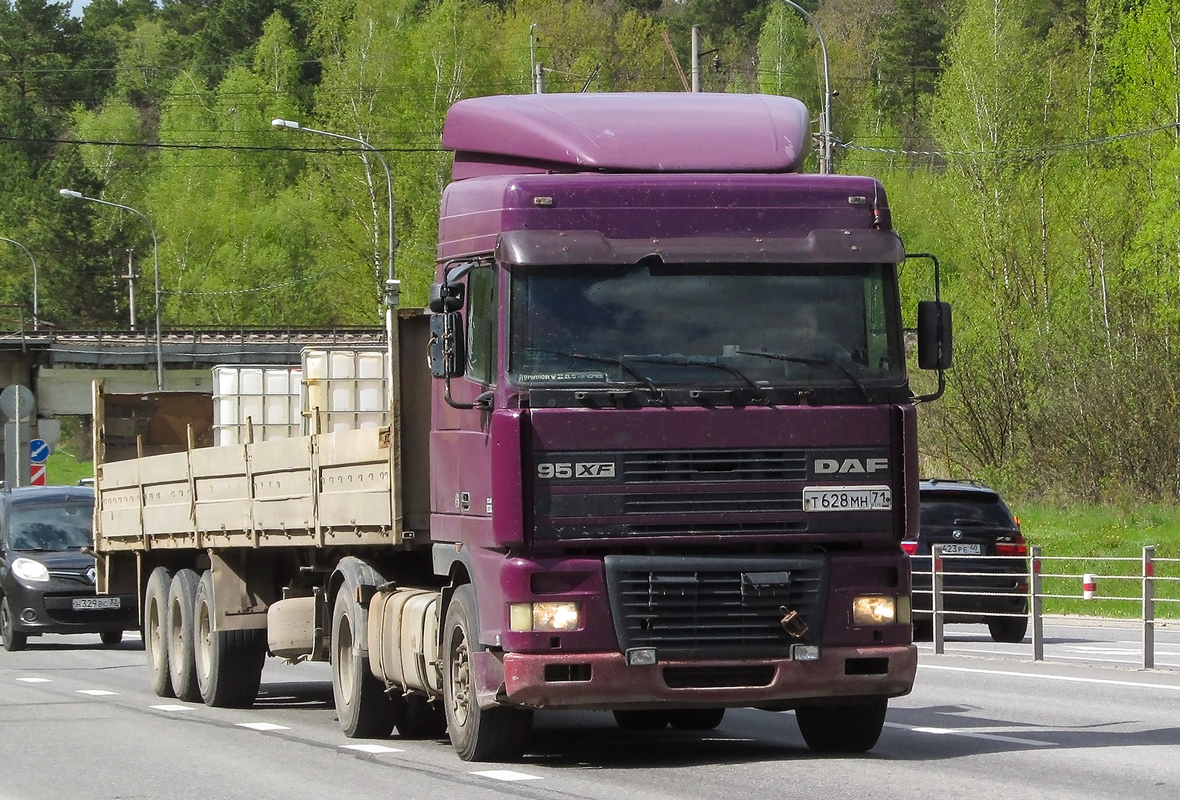 Тульская область, № Т 628 МН 71 — DAF 95XF FT