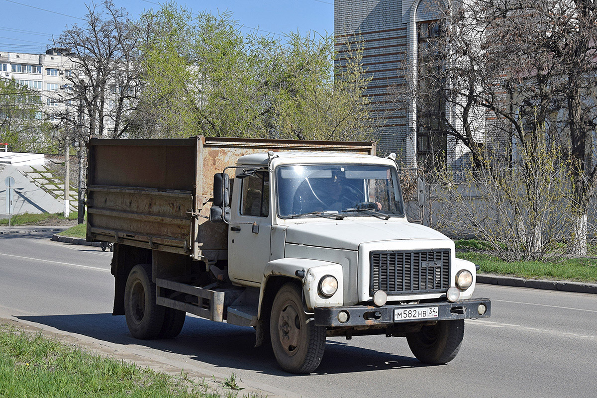 Волгоградская область, № М 582 НВ 34 — ГАЗ-3309