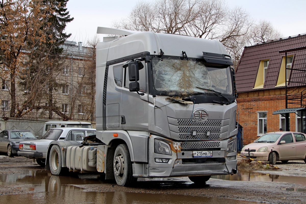 Томская область, № Р 215 МВ 70 — FAW JH6 [X0T]