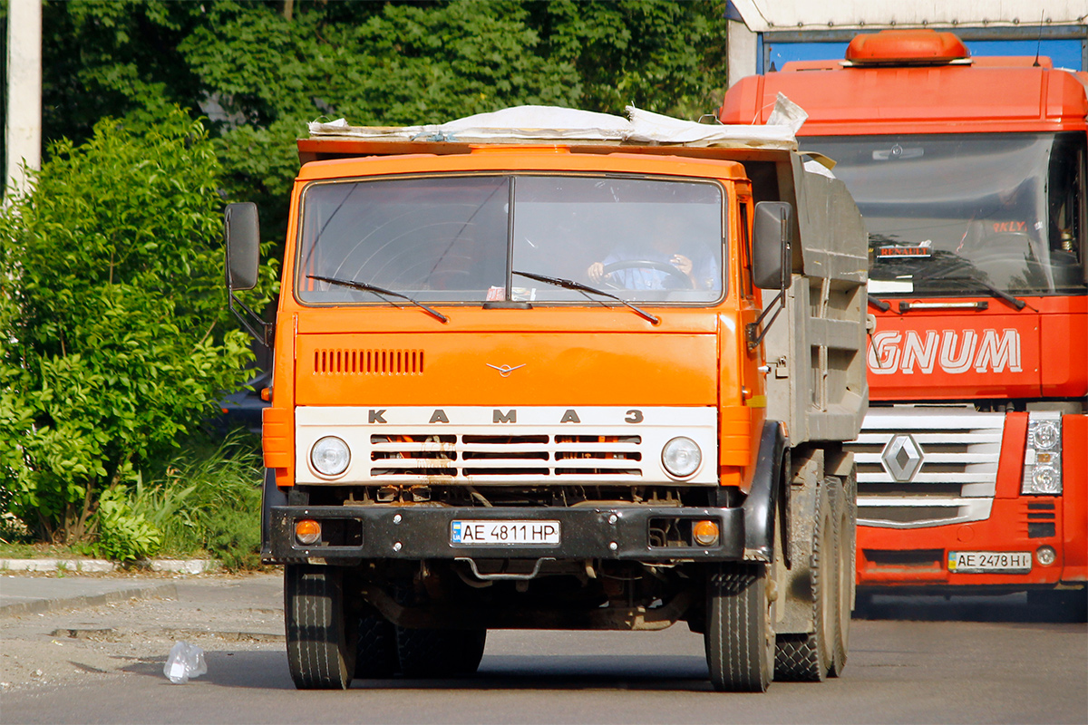 Днепропетровская область, № АЕ 4811 НР — КамАЗ-5511