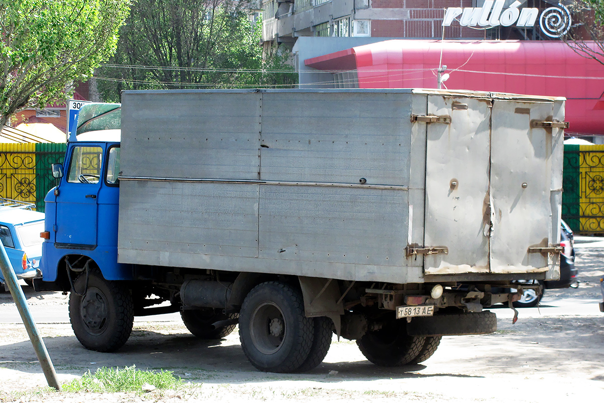 Днепропетровская область, № Т 5813 АЕ — IFA W50L (общая модель)