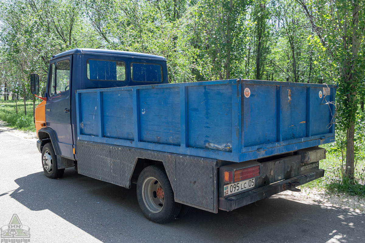 Алматинская область, № 095 LC 05 — Mercedes-Benz T2 ('1986) 711