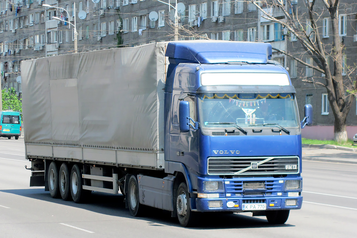 Молдавия, № K PA 770 — Volvo ('1993) FH12.420