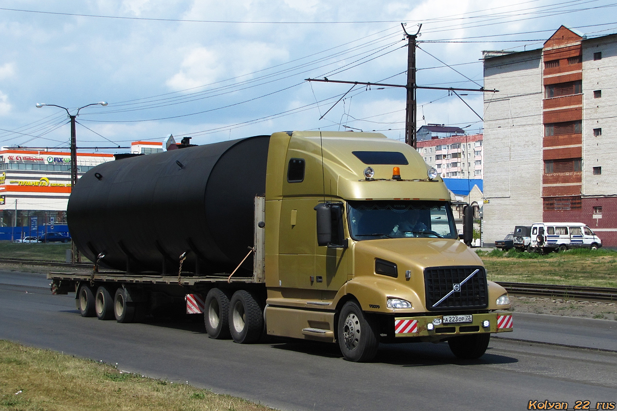 Алтайский край, № А 223 ОР 22 — Volvo VNL660