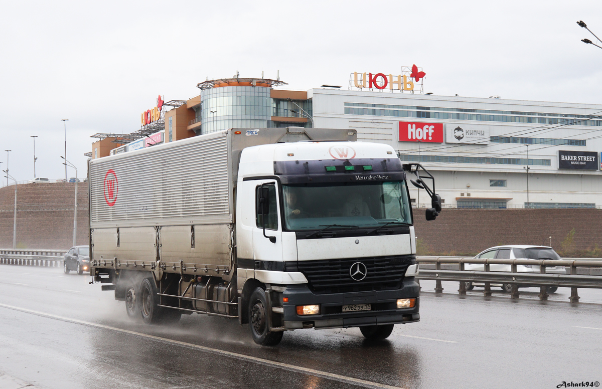 Тува, № У 962 ВВ 17 — Mercedes-Benz SK 2433