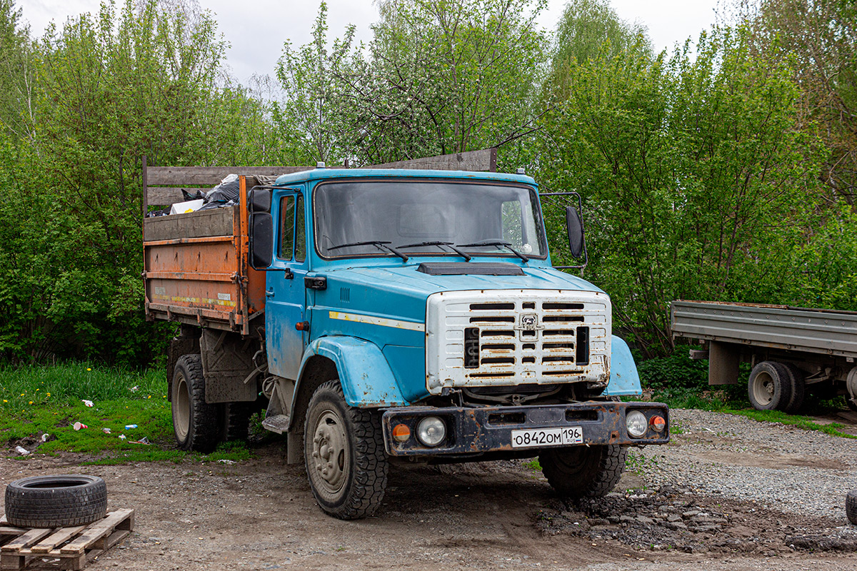 Свердловская область, № О 842 ОМ 196 — ЗИЛ-494560
