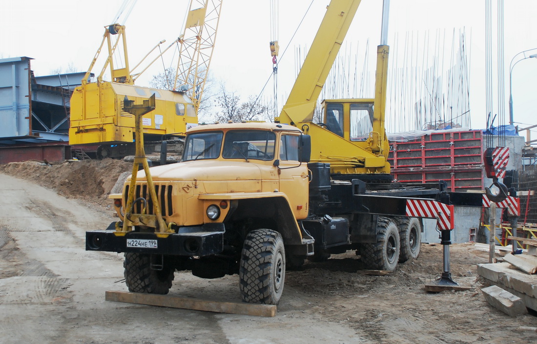 Москва, № Н 224 НЕ 199 — Урал-4320-40