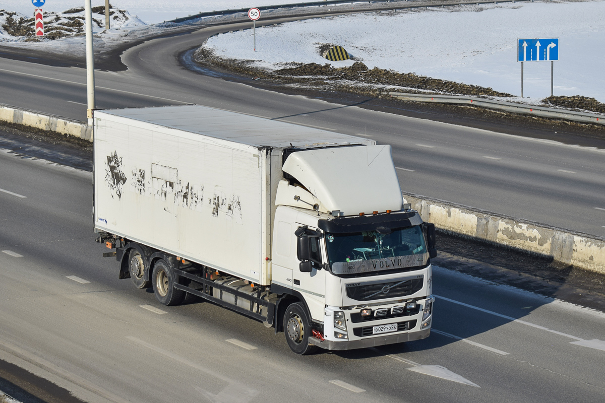 Алтайский край, № В 029 УО 22 — Volvo ('2010) FM.400