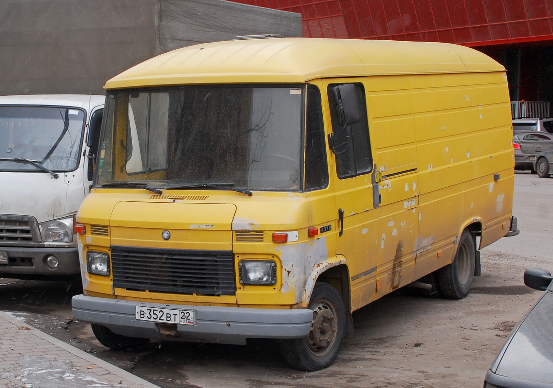 Алтайский край, № В 352 ВТ 22 — Mercedes-Benz T2 ('1967) 407