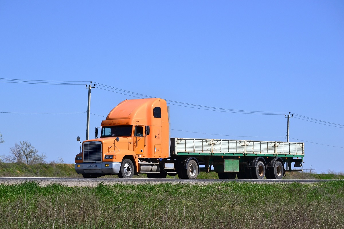Волгоградская область, № В 686 ХТ 134 — Freightliner FLD 120