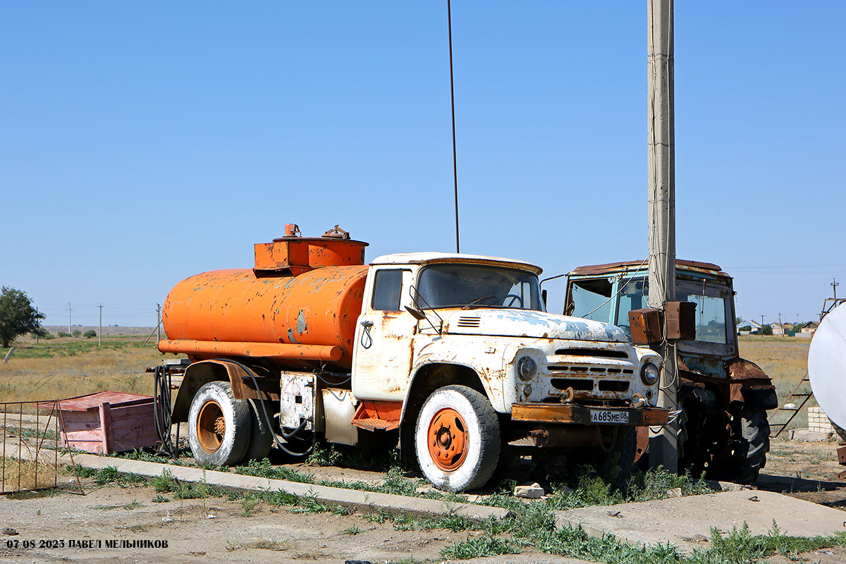 Калмыкия, № А 685 МЕ 08 — ЗИЛ-431412