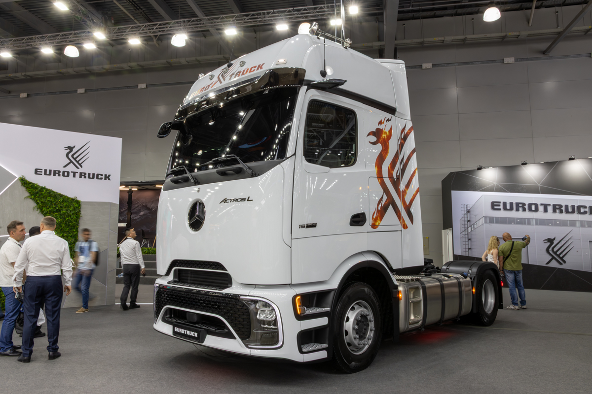 Москва, № (77) Б/Н 0194 — Mercedes-Benz Actros L ('2024); Москва — Автомобили без номеров; Москва — Новые автомобили; Московская область — Выставка "COMvex" и "CTT Expo"— 2025