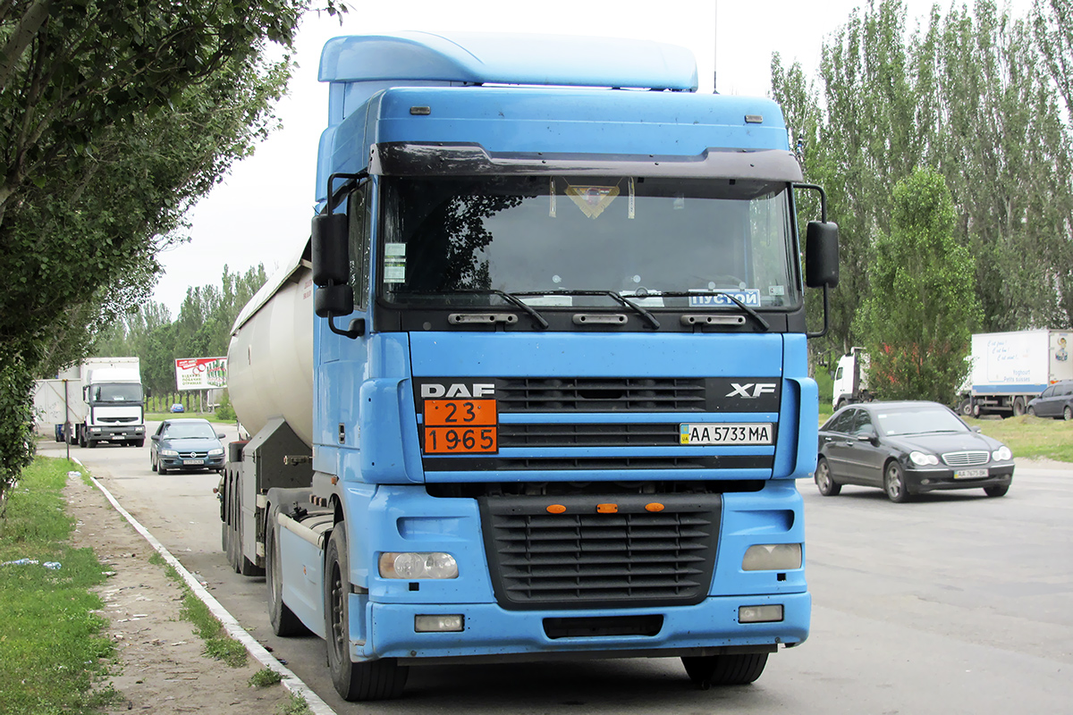 Киев, № АА 5733 МА — DAF XF95 FT