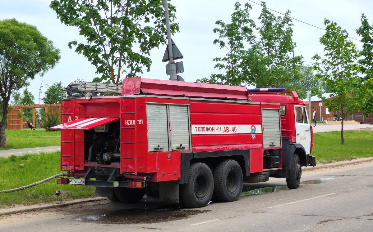 Тверская область, № Е 057 НА 69 — КамАЗ-53215 [532150]