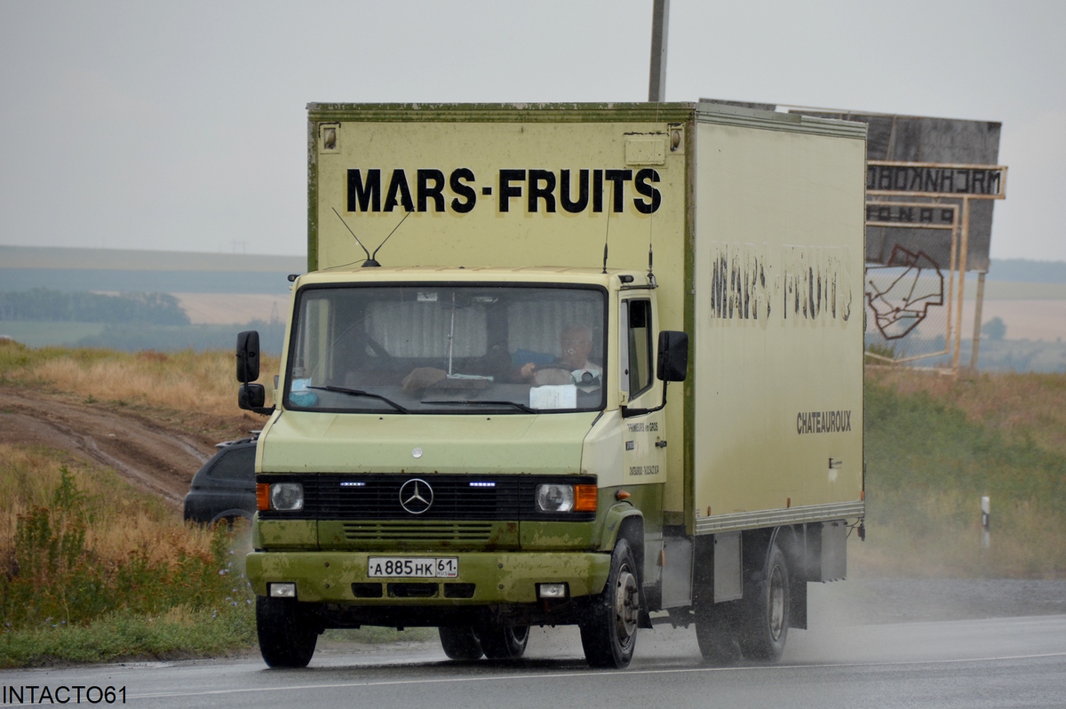 Ростовская область, № А 885 НК 61 — Mercedes-Benz T2 ('1986) 711