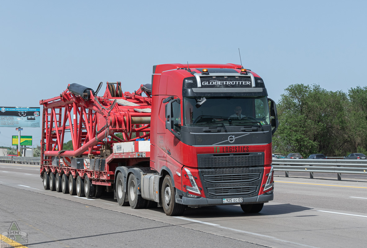 Алматы, № 925 EC 02 — Volvo ('2020) FH.540