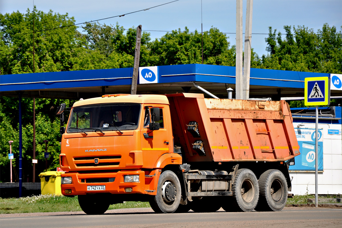 Алтайский край, № К 742 УА 22 — КамАЗ-65115-A4(23)