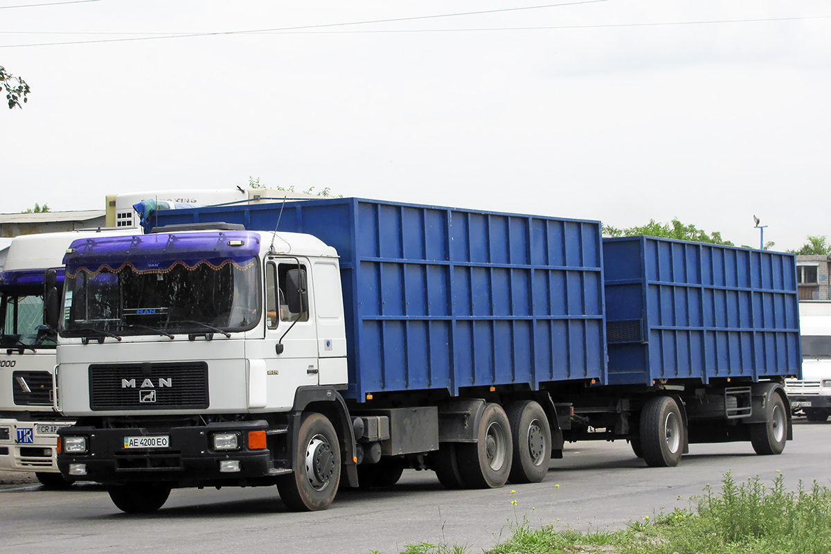 Днепропетровская область, № АЕ 4200 ЕО — MAN F90 25.372