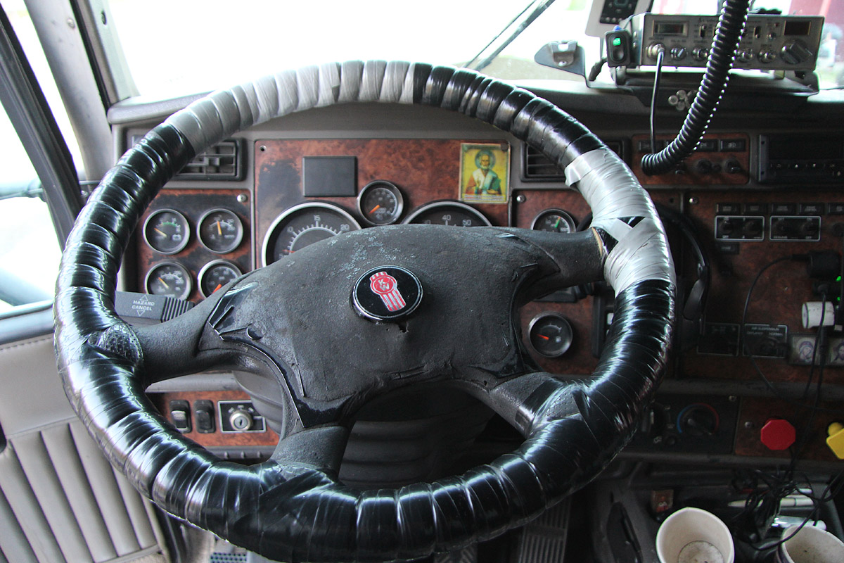 Нижегородская область, № Е 562 ОУ 152 — Kenworth T600