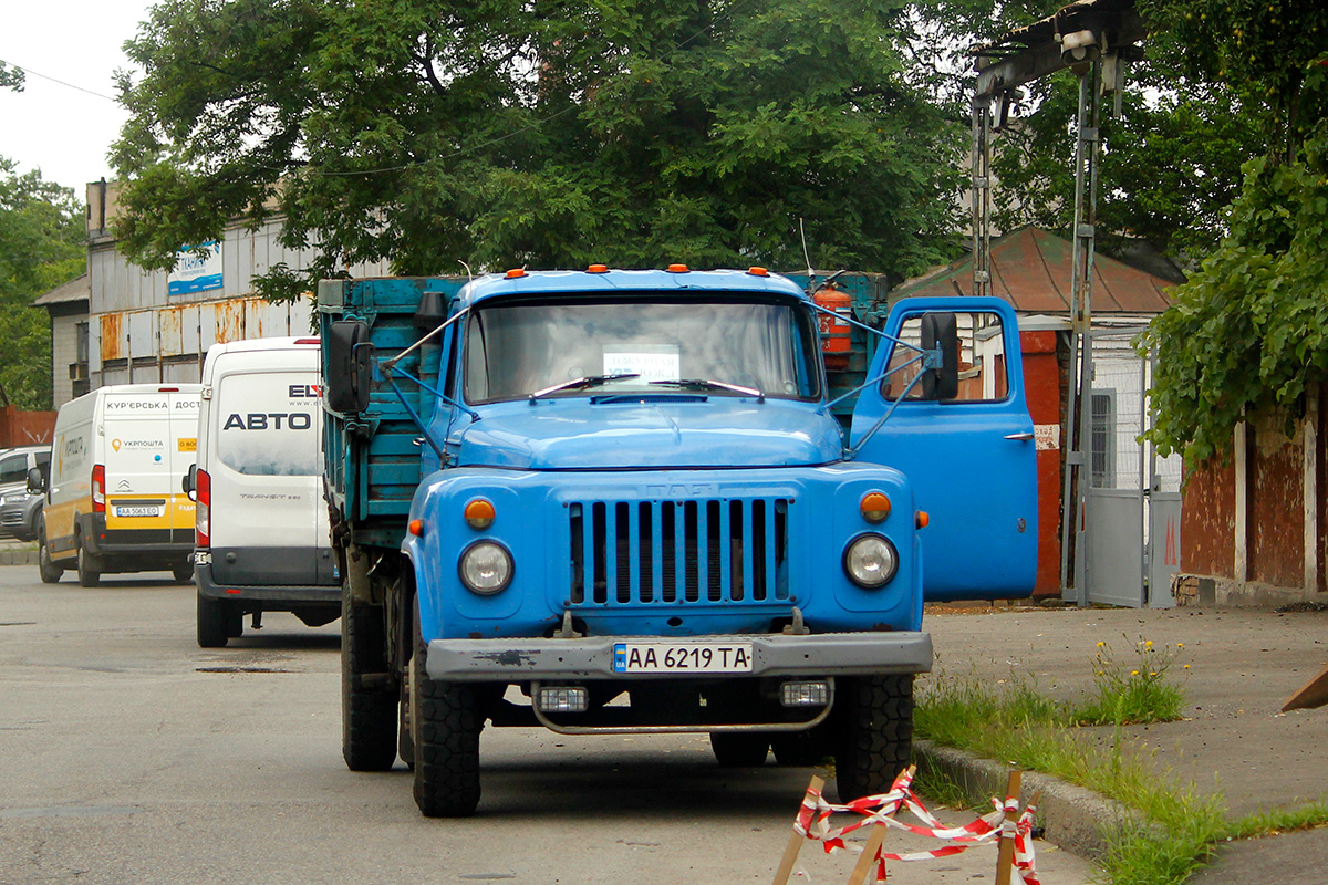 Днепропетровская область, № АА 6219 ТА — ГАЗ-53-27