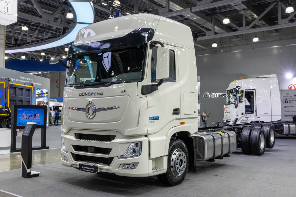 Китай, № 鄂S F1477 — Dongfeng GX (общая модель); Московская область — Новые автомобили; Московская область — Выставка "COMvex" и "CTT Expo"— 2025