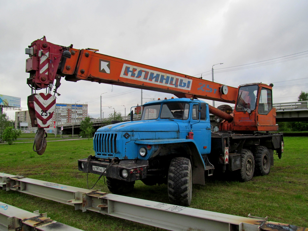 Томская область, № Е 197 НЕ 70 — Урал-5557-40