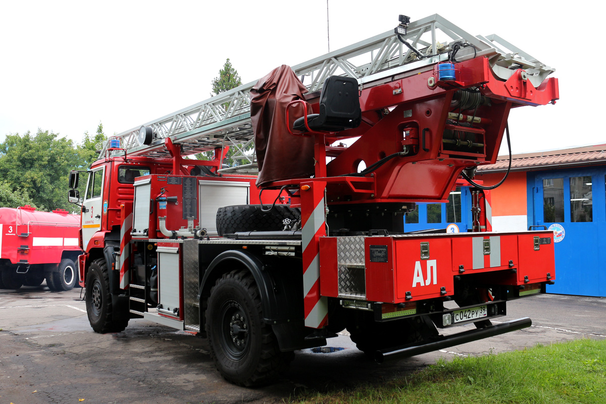 Калининградская область, № С 042 РУ 39 — КамАЗ-43502-D5(66)