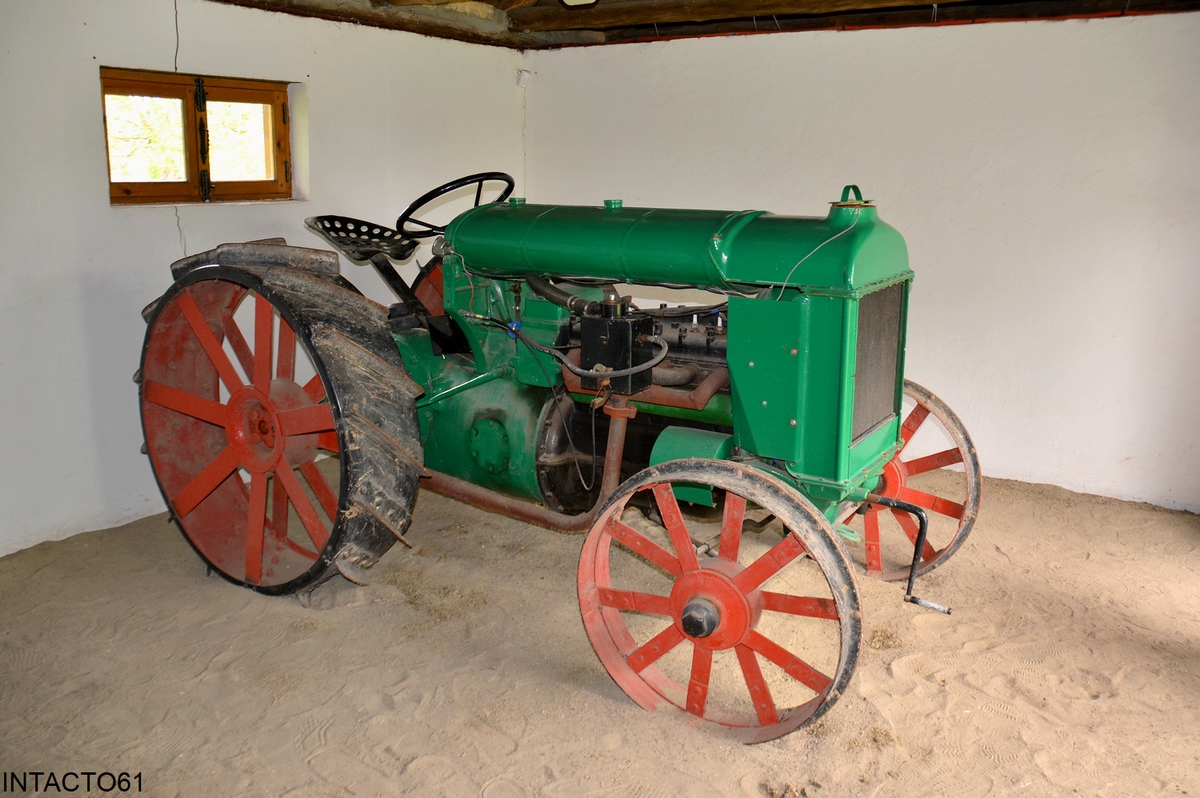 Ростовская область, № (61) Б/Н СТ 0175 — Fordson