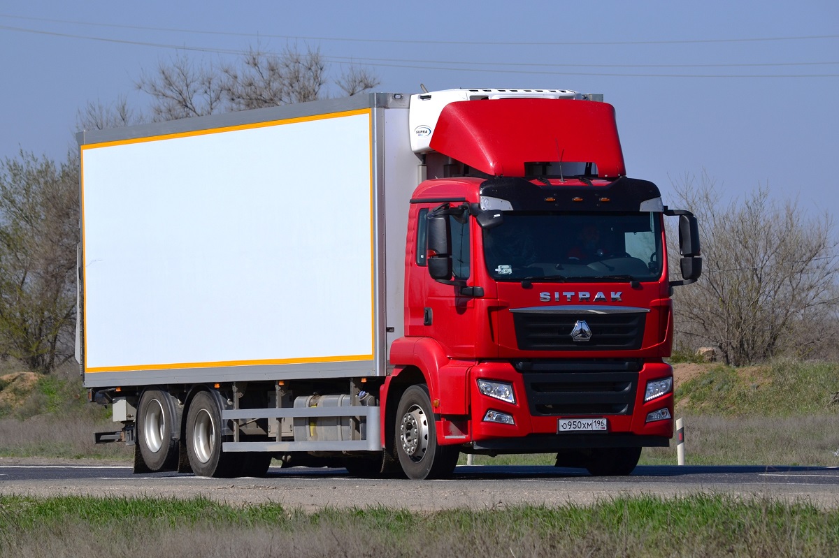 Волгоградская область, № О 950 ХМ 196 — Sitrak C7H ZZ1316