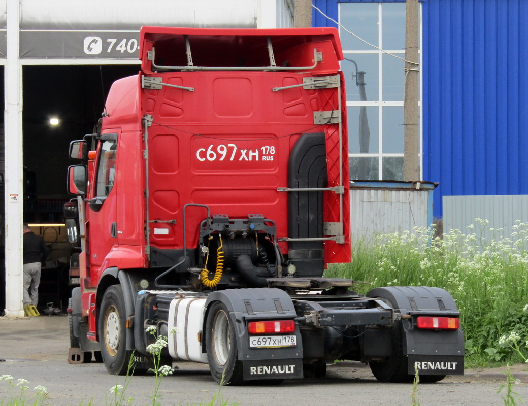 Санкт-Петербург, № С 697 ХН 178 — Renault Premium ('2006)