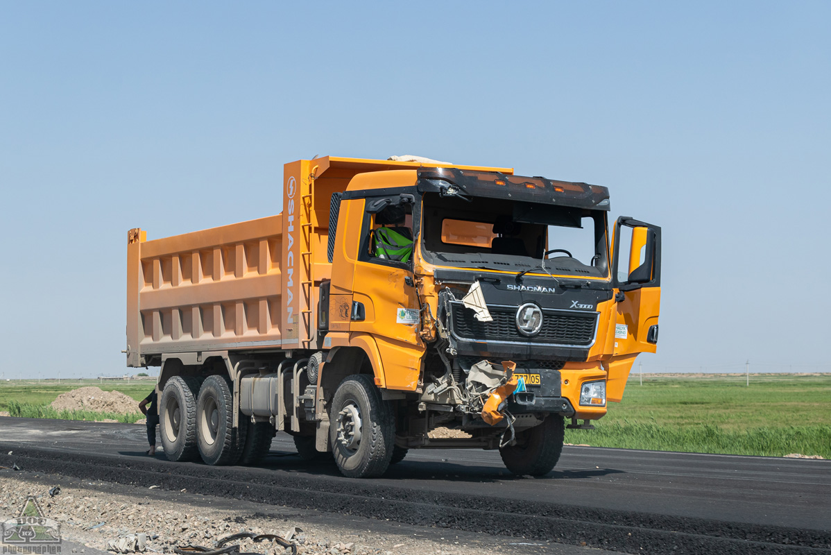 Алматы, № H 4737 05 — Shaanxi Shacman X3000 SX3258
