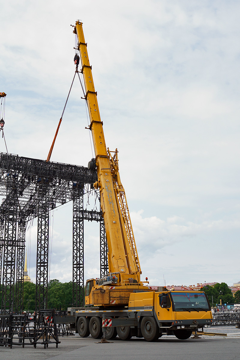 Санкт-Петербург, № Х 968 АА 178 — Liebherr (общая модель)