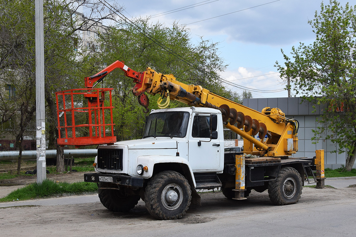 Волгоградская область, № К 323 НО 134 — ГАЗ-33081 «Садко»
