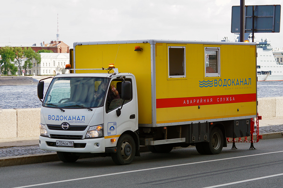 Санкт-Петербург, № К 334 ОА 198 — Hino 300