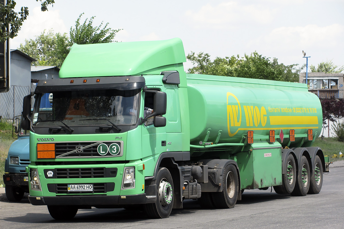 Волынская область, № АА 6992 НО — Volvo ('2002) FM12.400